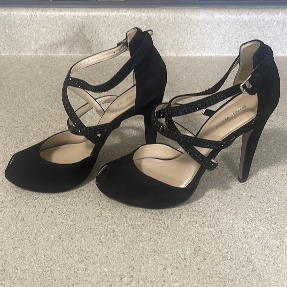 Nine West Strappy peep toe heels size 8 NWOT - Picture 3 of 5